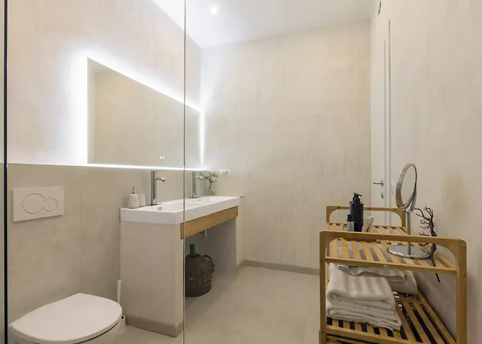 221 District, Al Colosseo * Rome