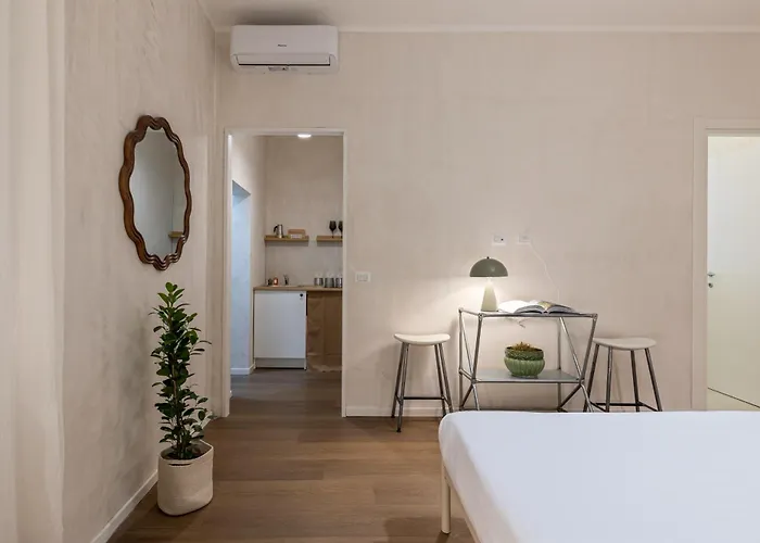 Apartment 221 District, Al Colosseo *
