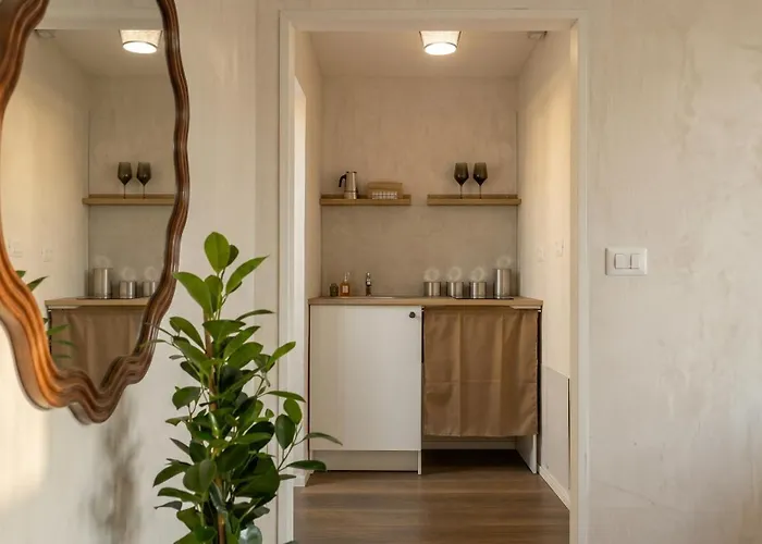 Apartment 221 District, Al Colosseo Rome
